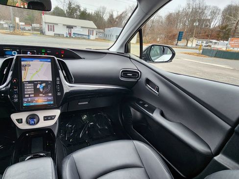 Used 2019 Toyota Prius Prime Premium w/ Carpet Mat Package image 30