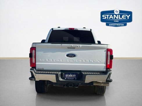 Used 2025 Ford F250 Lariat AWD/4WD image 7
