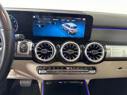 Used 2022 Mercedes-Benz GLB 250 4MATIC image 20