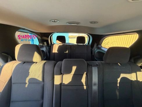 Used 2017 Dodge Durango SXT w/ 3rd Row Seating Group RWD image 14