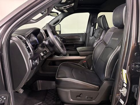 Used 2025 RAM 2500 Laramie AWD/4WD image 16