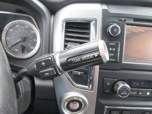 Used 2019 Nissan Titan PRO-4X w/ Pro-4x Convenience Package image 22