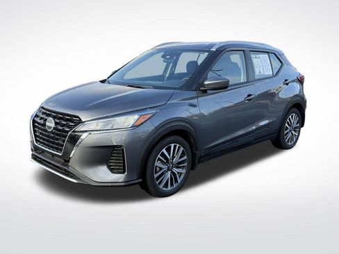 Used 2024 Nissan Kicks SV image 4