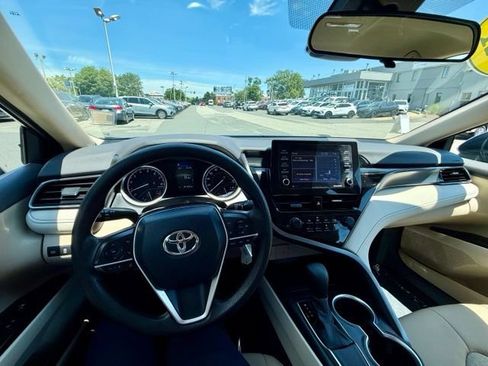 Used 2021 Toyota Camry LE w/ Carpet Mat Package (TMS) FWD image 12