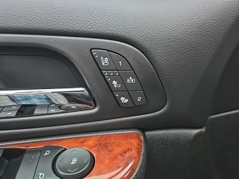 Used 2014 GMC Sierra 3500 SLT image 23