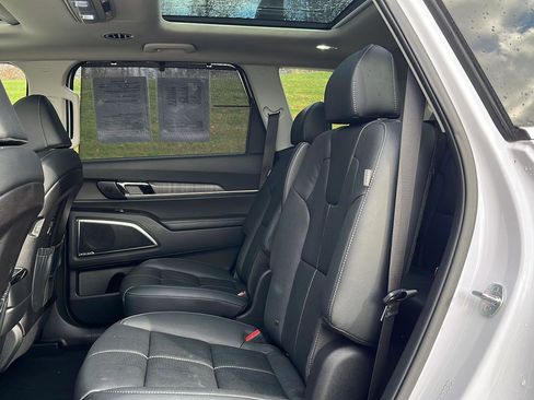 Used 2024 Kia Telluride SX image 17