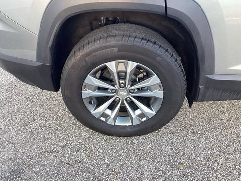 Used 2025 Chevrolet Equinox LT AWD/4WD image 35