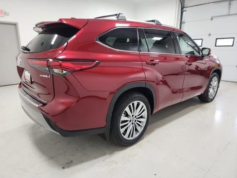 Used 2023 Toyota Highlander Platinum AWD/4WD image 12
