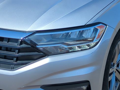 Used 2020 Volkswagen Jetta R-Line image 11