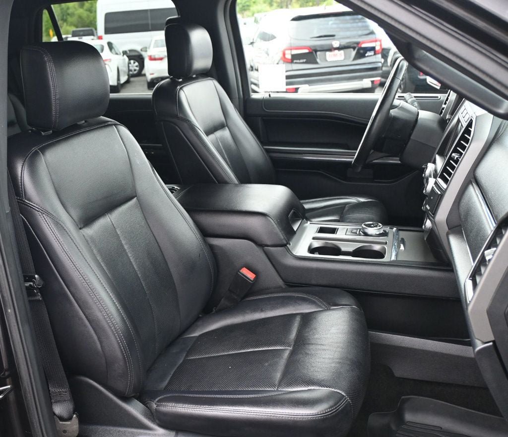 Used 2019 Ford Expedition XLT w/ Equipment Group 202A RWD image 14