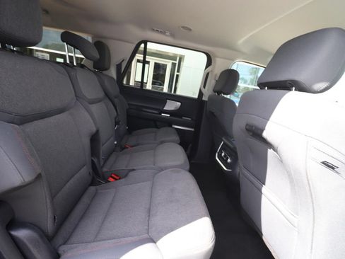 Used 2025 Ford Expedition Max Active AWD/4WD image 25