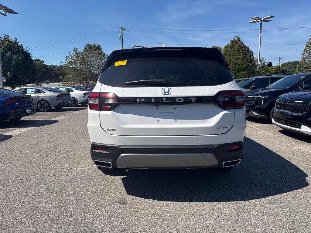 Used 2026 Honda Pilot Elite image 4