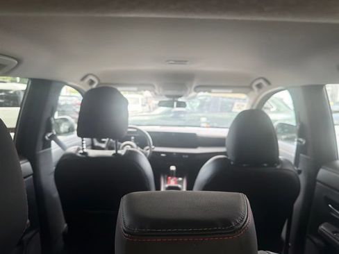 Used 2025 Nissan Kicks SR FWD image 10