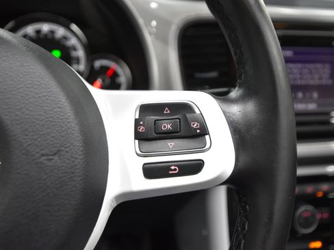 Used 2017 Volkswagen Beetle 1.8T SEL image 26