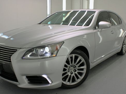 Used 2016 Lexus LS 460 image 13