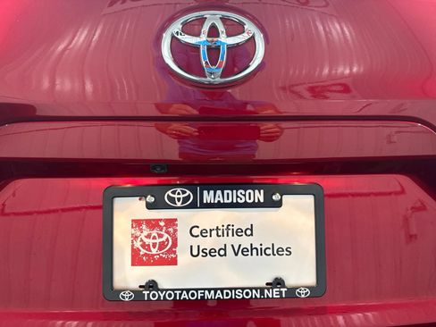 Used 2025 Toyota Corolla Cross XLE FWD image 38