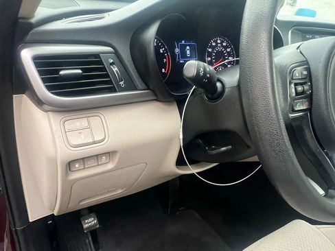 Used 2018 Kia Optima LX w/ 17" Alloy Wheels Package image 14