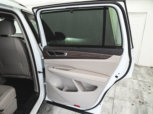 Used 2025 Volkswagen Atlas SEL Premium R-Line AWD/4WD image 15