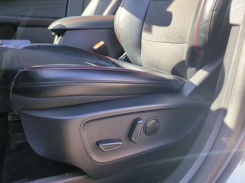 Used 2025 Ford Escape ST-Line FWD image 14