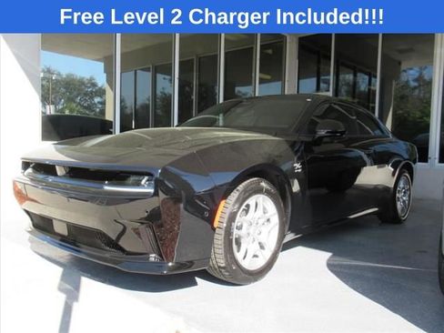 Used 2025 Dodge Charger R/T w/ Quick Order Package 25M R/T image 3