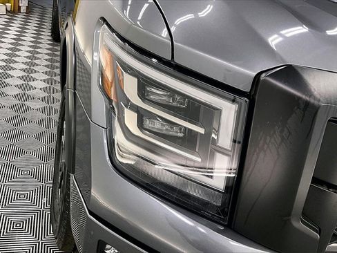 Used 2023 Nissan Titan PRO-4X image 26