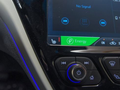 Used 2019 Chevrolet Bolt Premier w/ Infotainment Package image 21