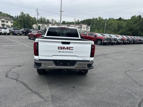 New 2026 GMC Sierra 2500 SLT w/ SLT Premium Package AWD/4WD image 11