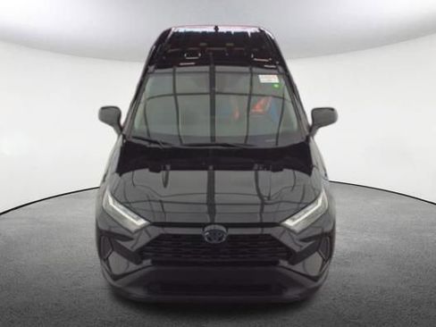 Used 2024 Toyota RAV4 LE image 2