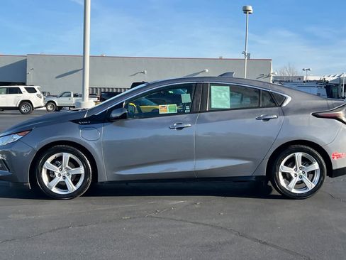 Used 2018 Chevrolet Volt LT image 9