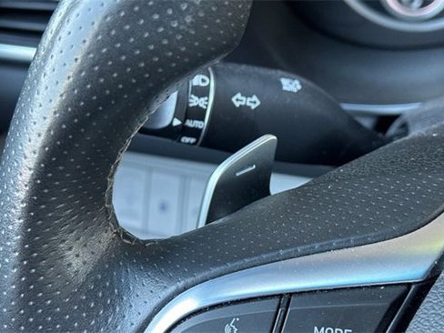 Used 2023 Genesis G70 2.0T image 35