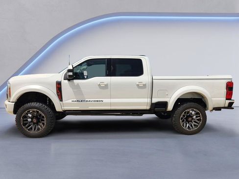 Used 2023 Ford F250 Lariat w/ Sport Appearance Package AWD/4WD image 5