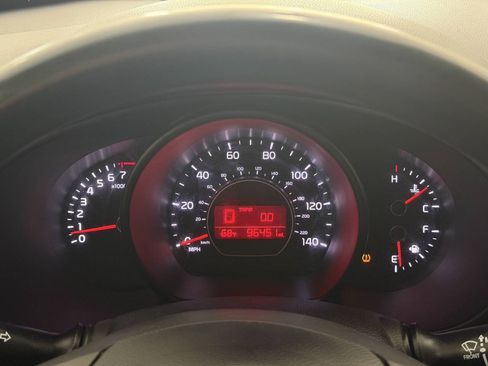 Used 2019 Kia Soul + FWD image 24