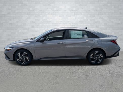 New 2025 Hyundai Elantra Sport image 8