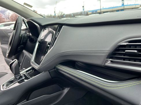 Used 2025 Subaru Outback Onyx Edition image 43