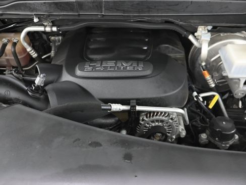 Used 2024 RAM 2500 Big Horn w/ Night Edition AWD/4WD image 18