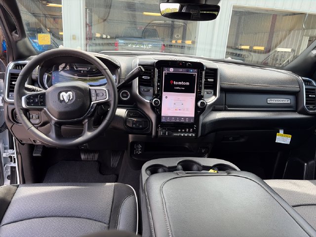 Used 2026 RAM 2500 Laramie AWD/4WD image 12