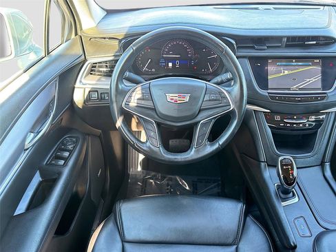 Used 2018 Cadillac XT5 Luxury image 26