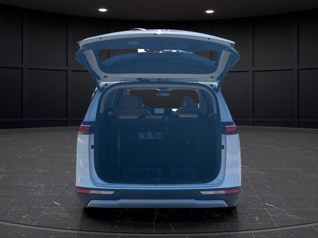 Certified 2024 Kia Carnival EX FWD image 27