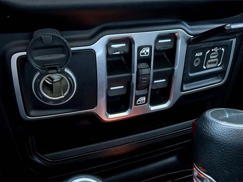 Used 2020 Jeep Gladiator Sport w/ Quick Order Package 24S image 24