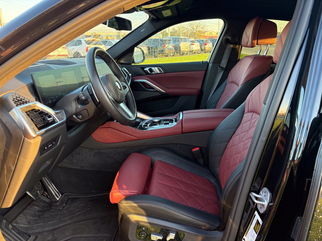 Used 2025 BMW X6 xDrive40i w/ Premium Package AWD/4WD image 5