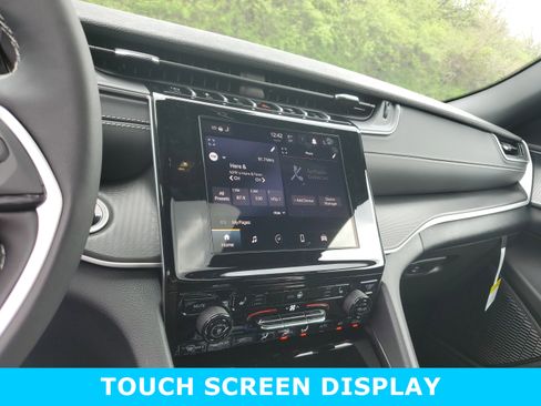 New 2025 Jeep Grand Cherokee L Altitude image 14