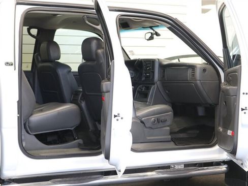 Used 2006 Chevrolet Silverado 2500 W/T AWD/4WD image 61