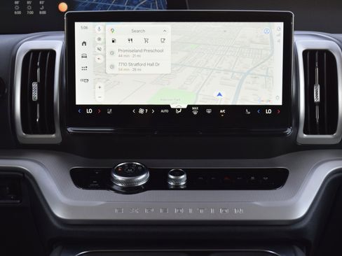 New 2025 Ford Expedition Active image 11