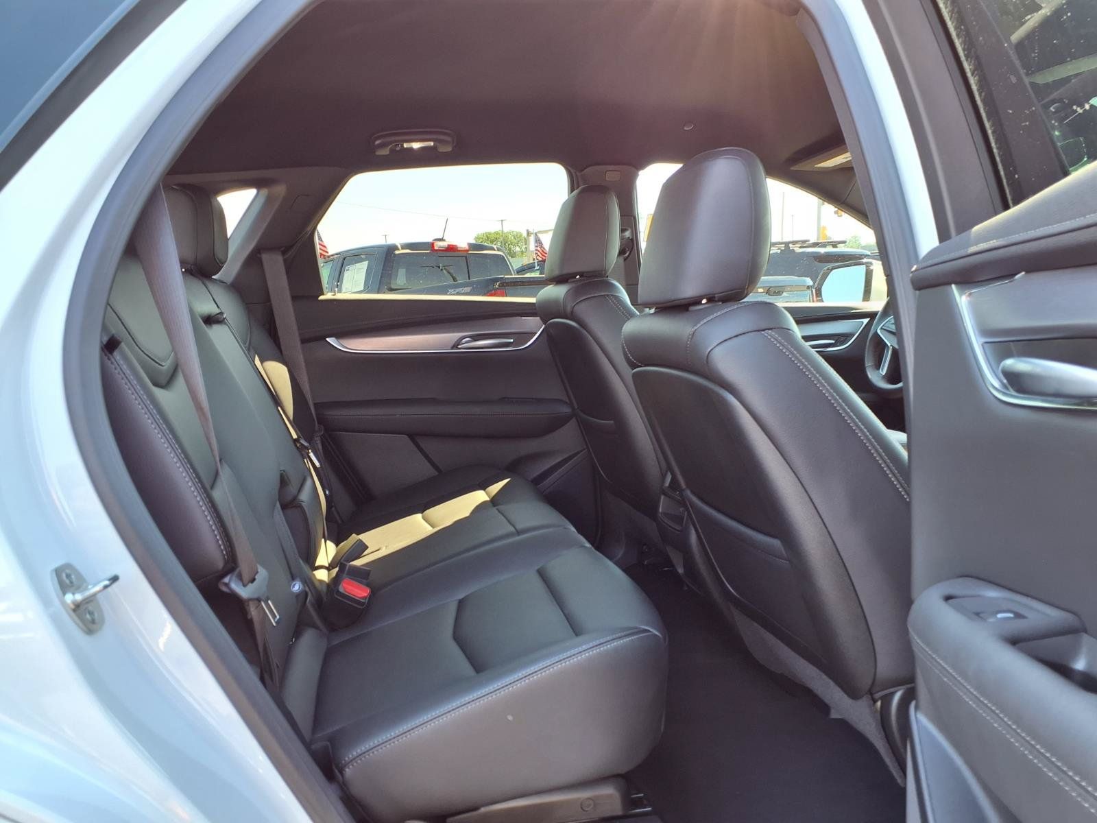 Used 2025 Cadillac XT5 Luxury FWD image 30