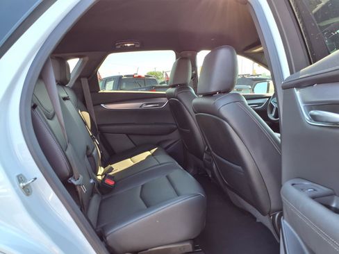 Used 2025 Cadillac XT5 Luxury FWD image 30