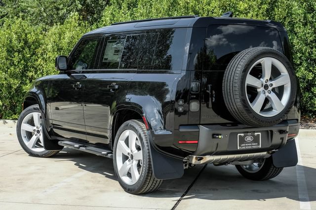 New 2026 Land Rover Defender 110 X-Dynamic SE AWD/4WD image 10
