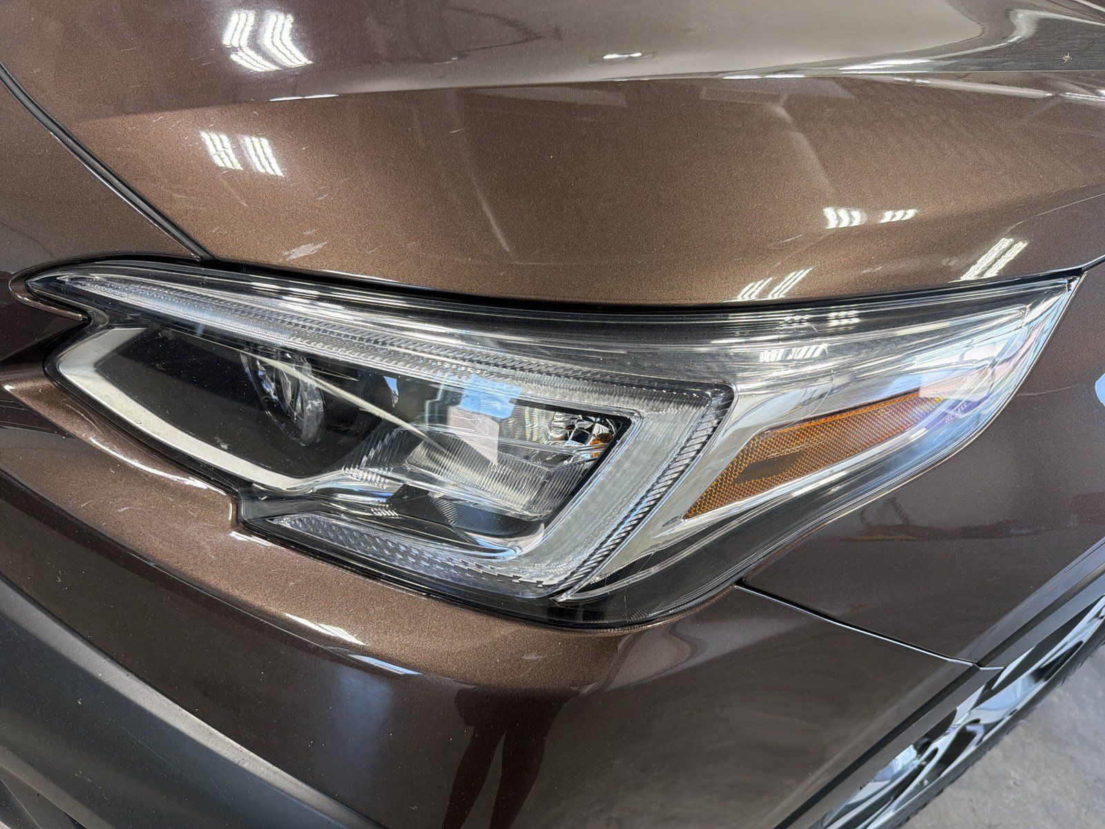 Certified 2022 Subaru Outback Limited AWD/4WD image 10