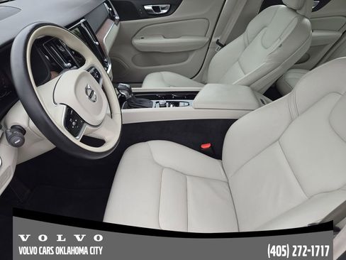 Used 2021 Volvo S60 T5 Momentum AWD/4WD image 12
