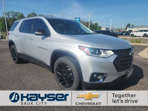 Used 2021 Chevrolet Traverse LT AWD/4WD image 1