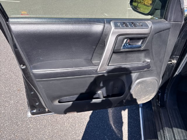 Used 2018 Toyota 4Runner SR5 Premium AWD/4WD image 23